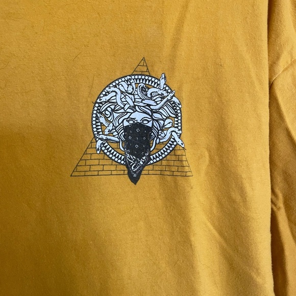 3 for $12 Crooks and Castles Illuminati Medusa Graphic T-Shirt - Picture 3 of 7